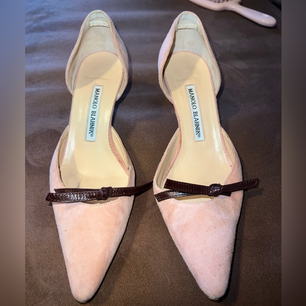 Manolo Blahnik 1” heels